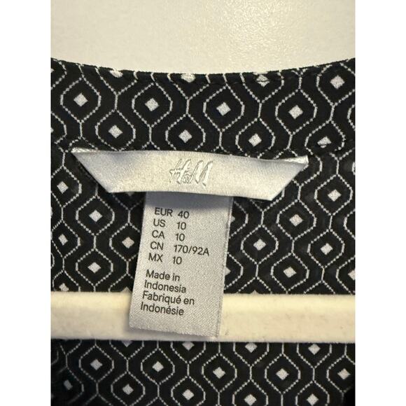 H&M Geometric Pattern Dress Size 10 - Picture 3 of 5